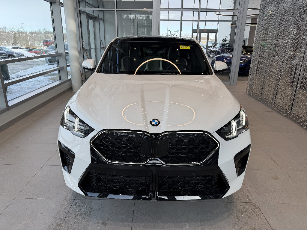 New 2026 BMW X2 xDrive28i w/ Technology Package AWD/4WD image 2