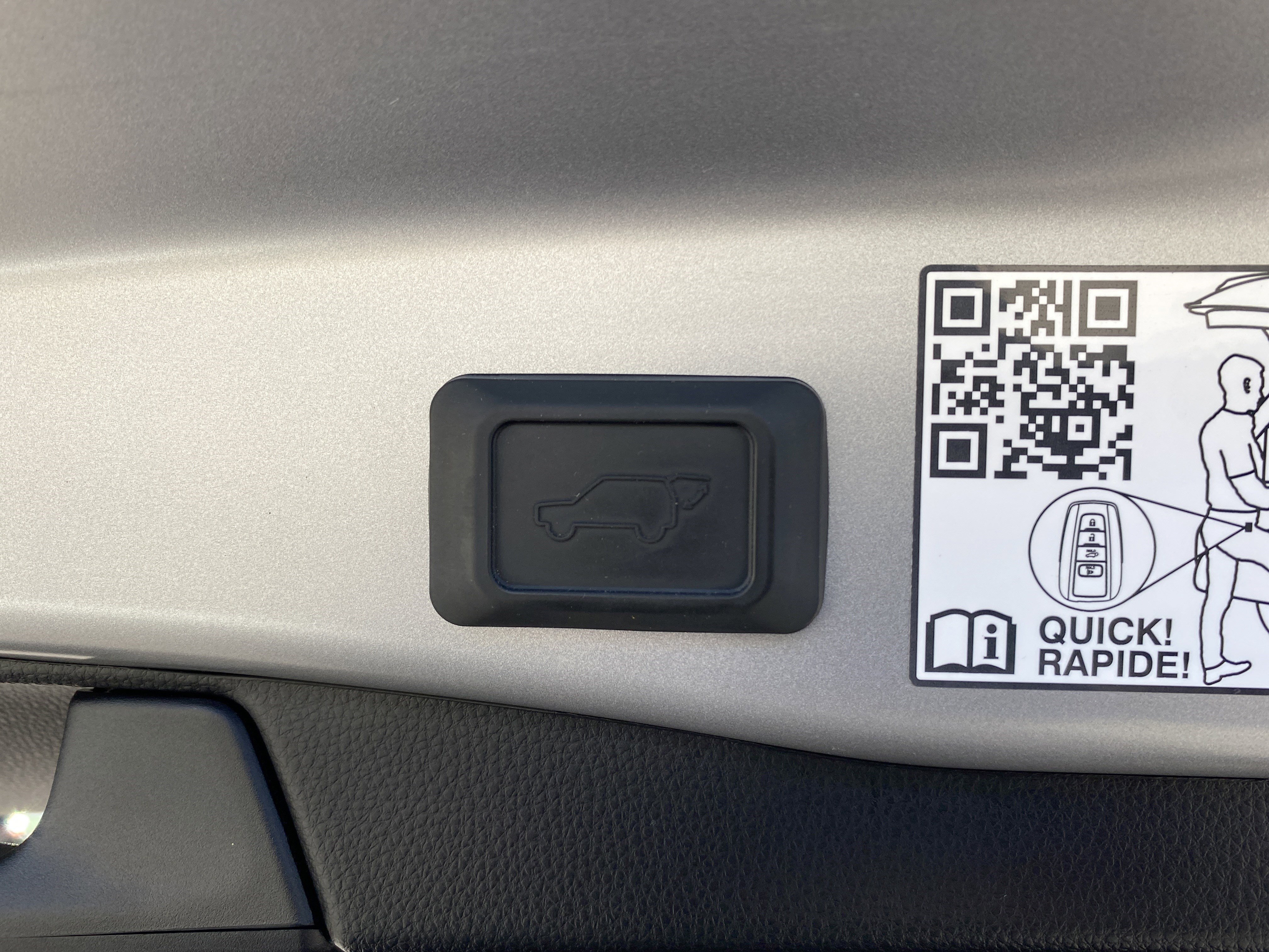 Used 2022 Toyota RAV4 Limited image 39