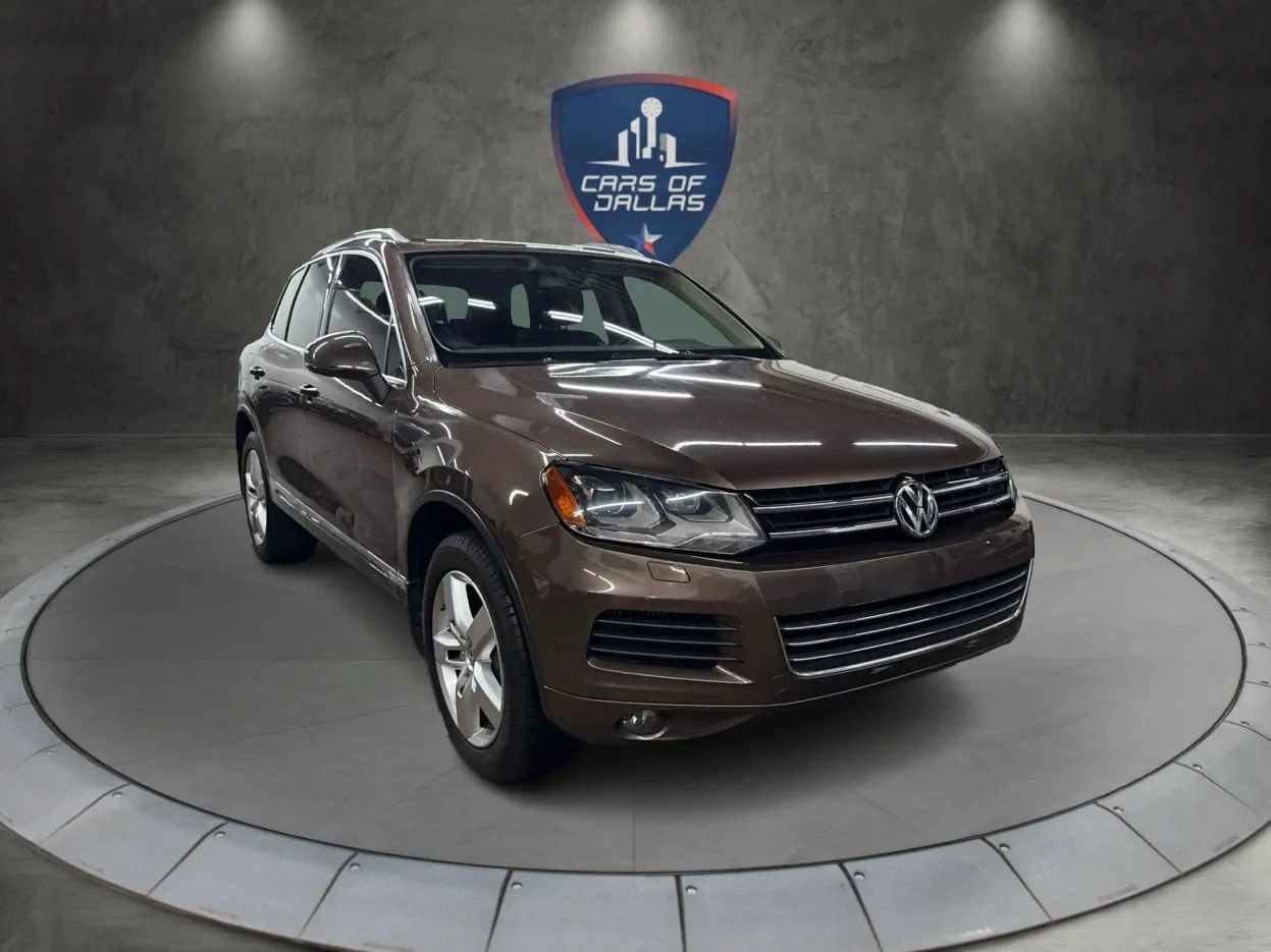 Used 2013 Volkswagen Touareg TDI image 7