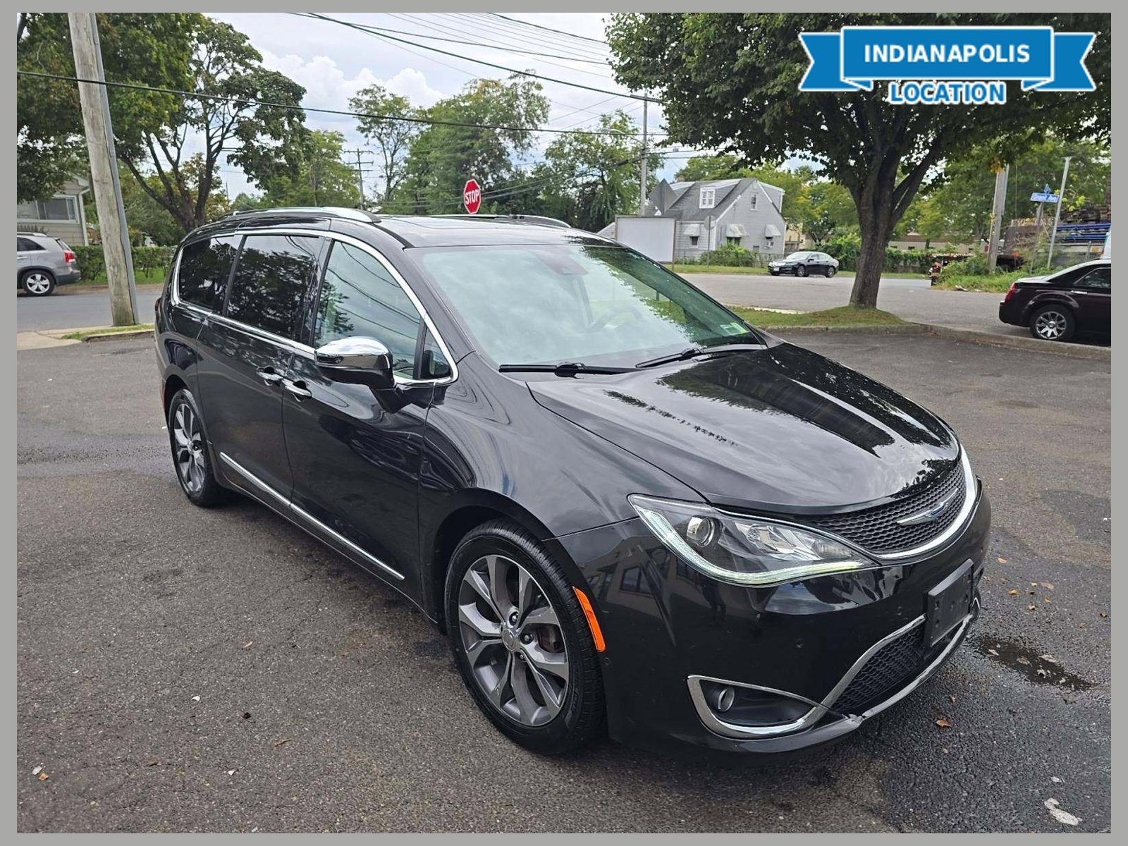 Used 2018 Chrysler Pacifica Limited w/ Tire & Wheel Group