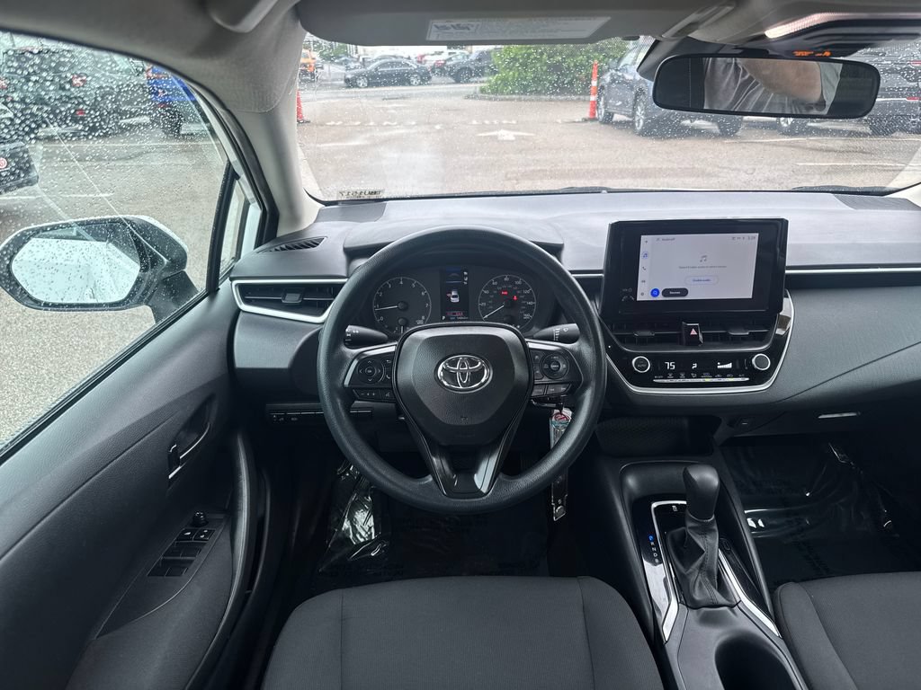 Used 2024 Toyota Corolla LE FWD image 11