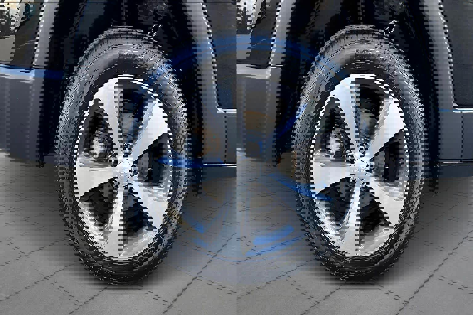 Used 2019 Jeep Cherokee Limited image 10