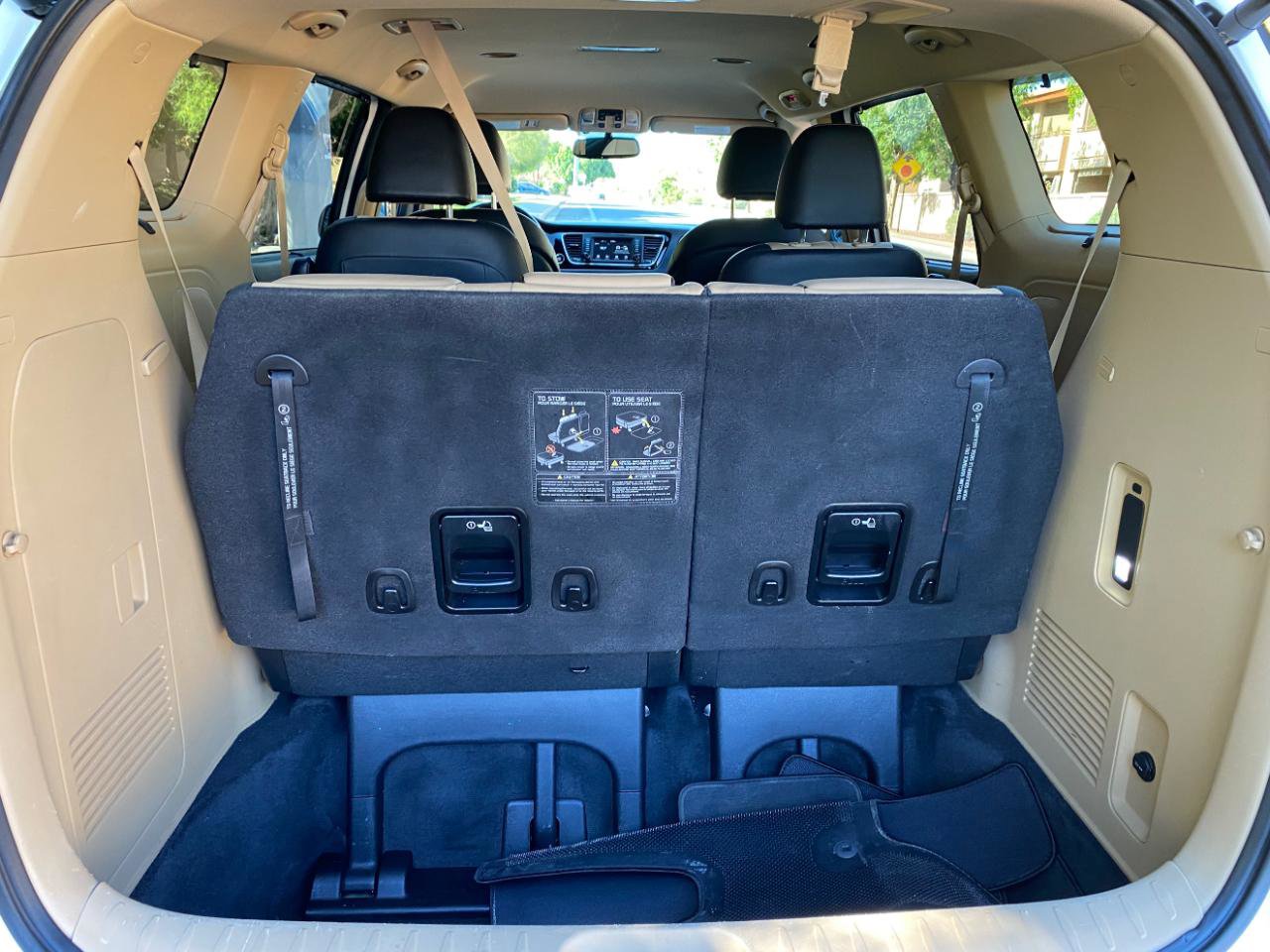 Used 2018 Kia Sedona EX FWD image 7