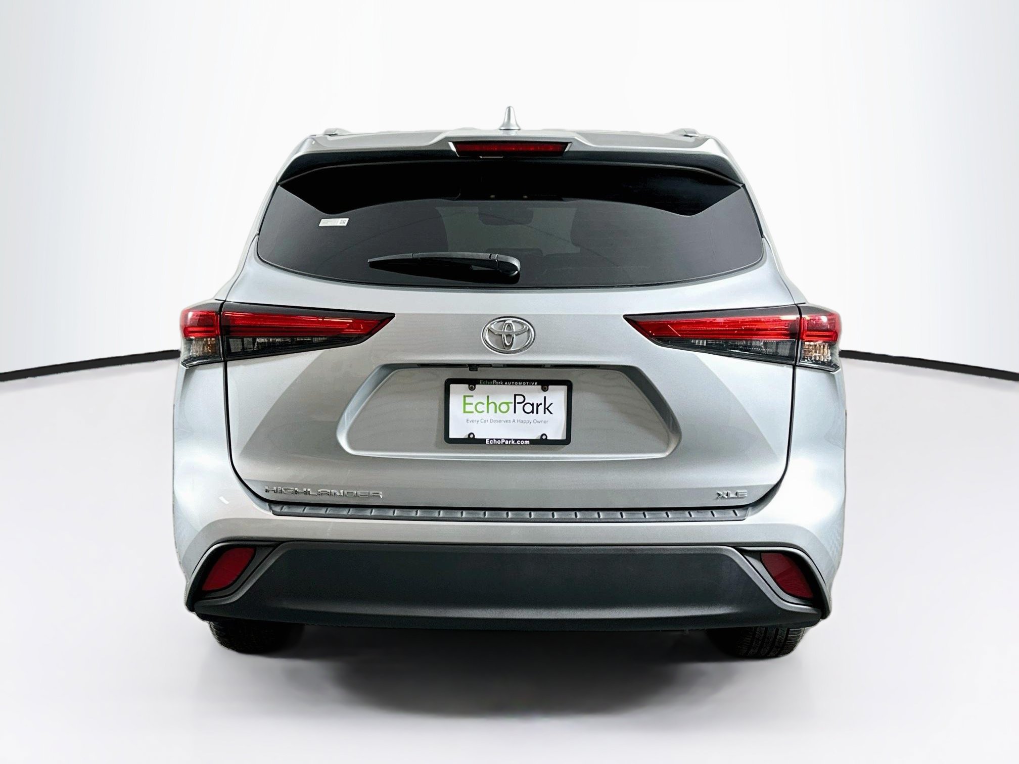 Used 2023 Toyota Highlander XLE FWD image 7
