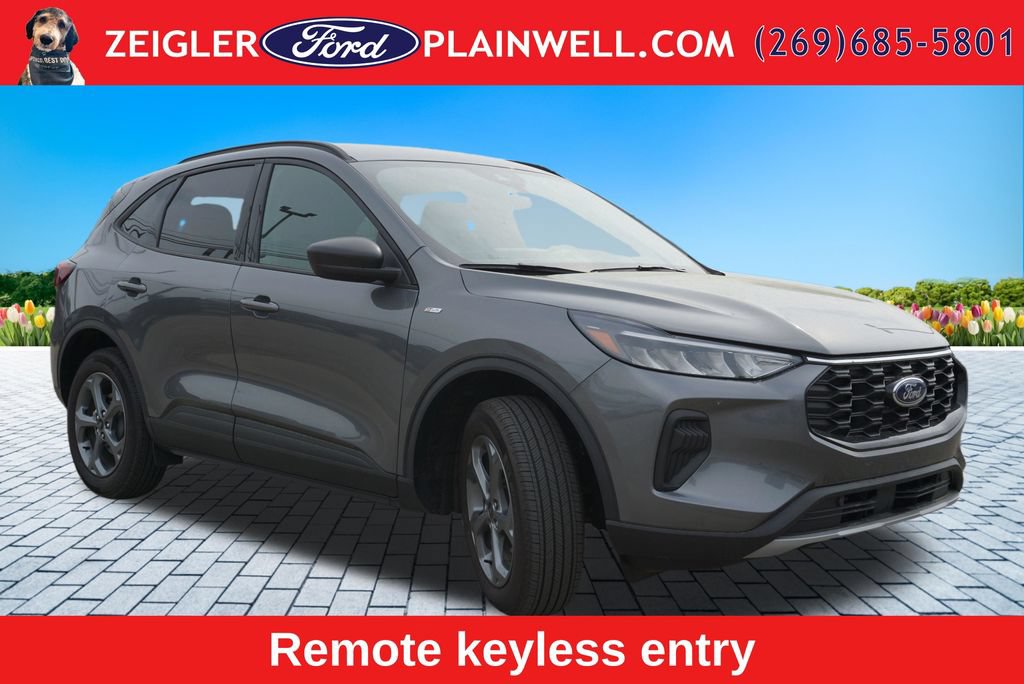 Used 2025 Ford Escape ST-Line w/ Tech Pack #1 AWD/4WD image 7