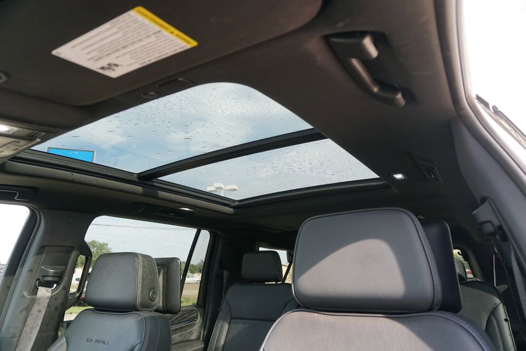 Used 2023 GMC Yukon XL Denali w/ Advanced Technology Package image 20