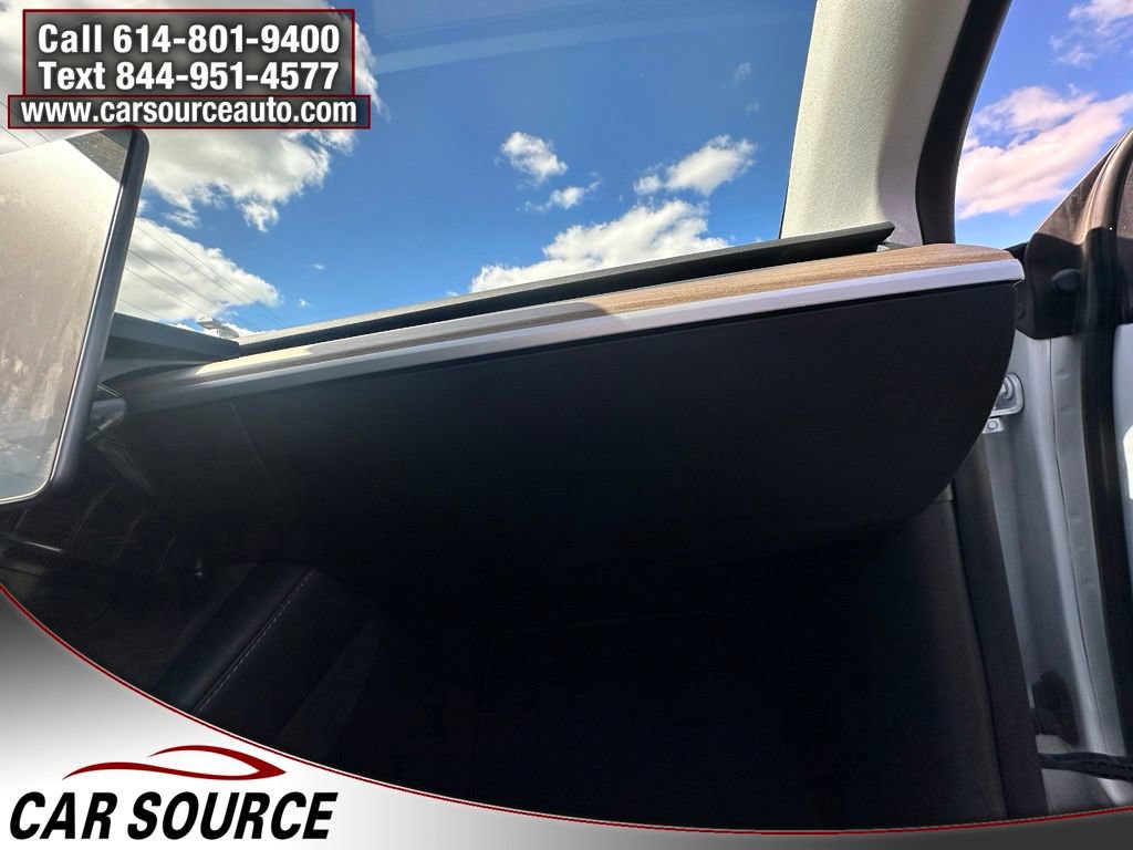 Used 2021 Tesla Model Y Long Range AWD/4WD image 29