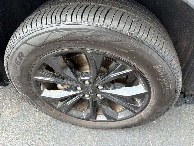 Used 2021 Ford Explorer Limited w/ Equipment Group 301A AWD/4WD image 9