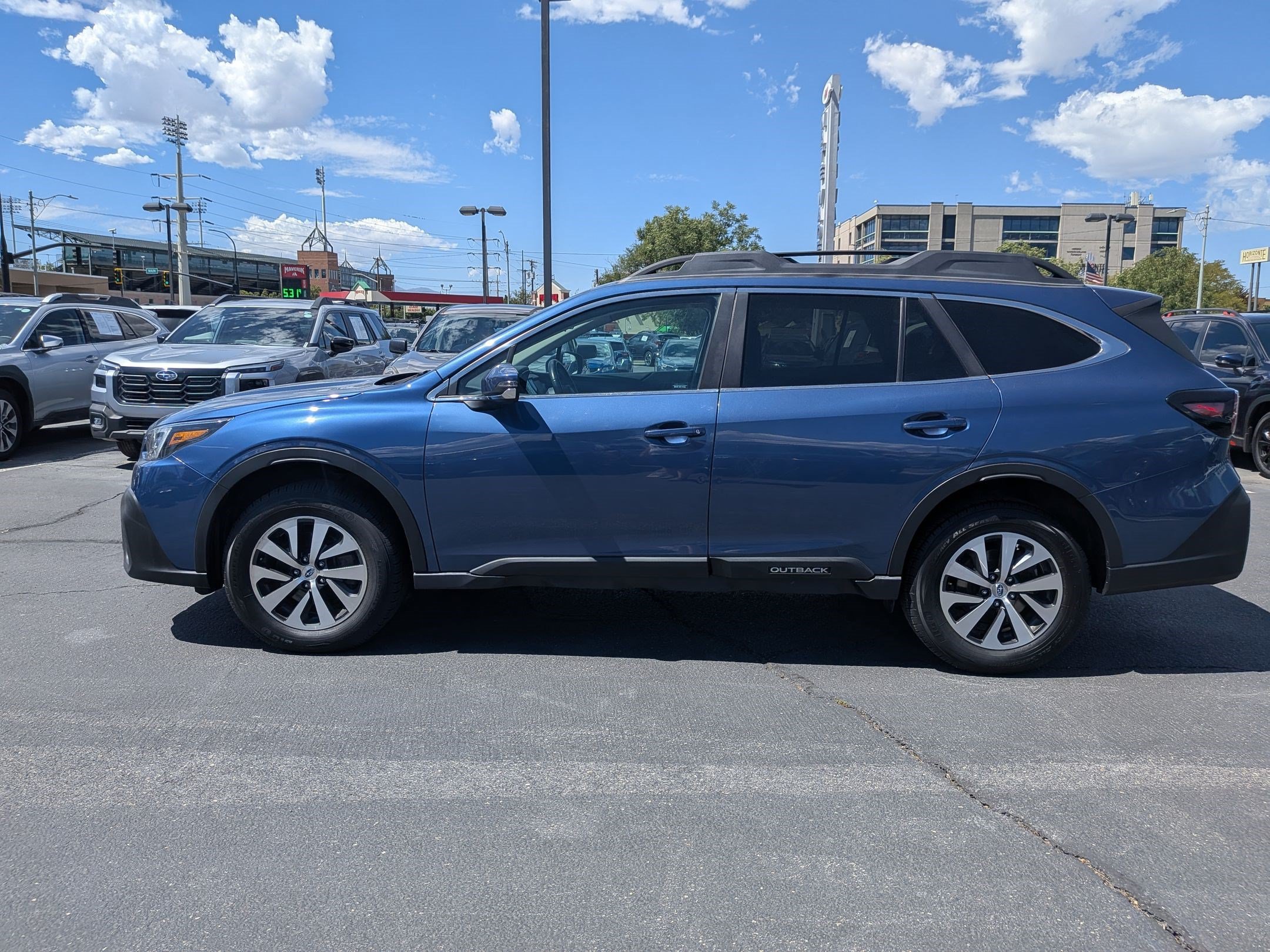 Used 2020 Subaru Outback Premium AWD/4WD image 7