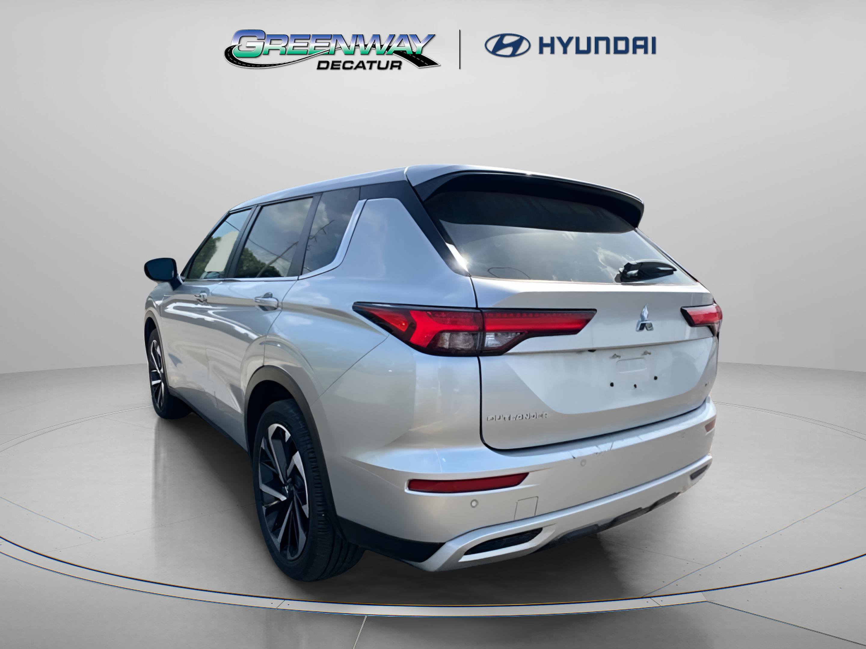 Used 2024 Mitsubishi Outlander SE FWD image 5