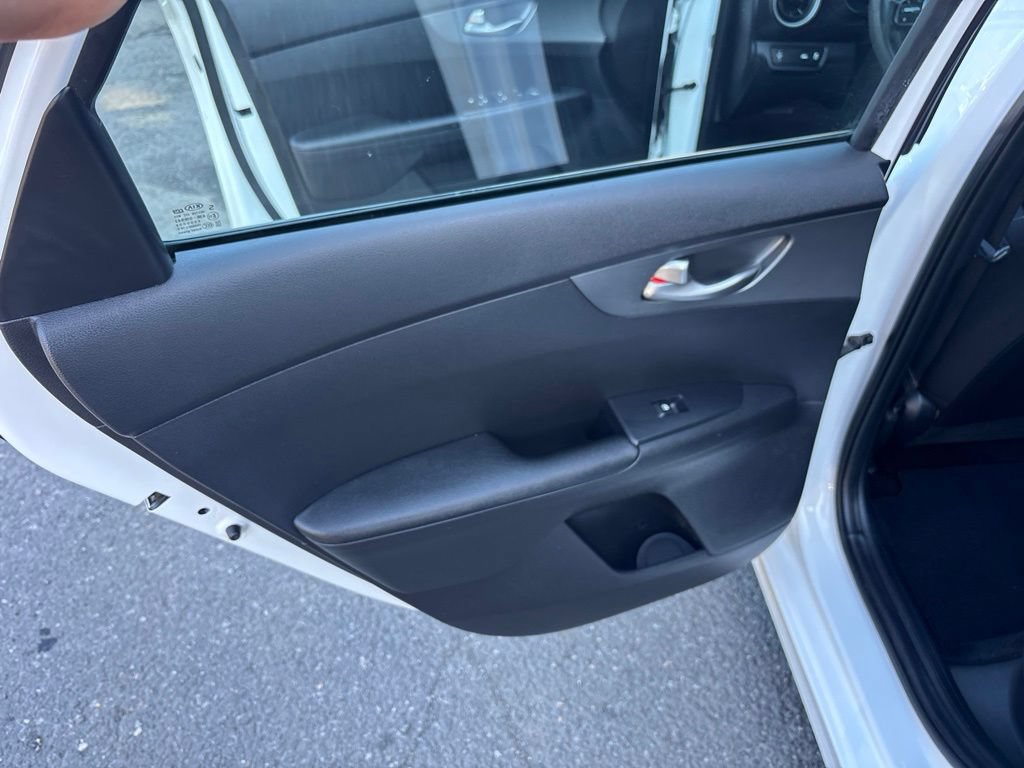 Used 2021 Kia Forte LXS FWD image 19