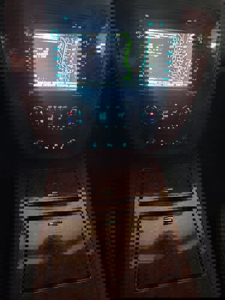 Used 2013 Chevrolet Avalanche LTZ image 31