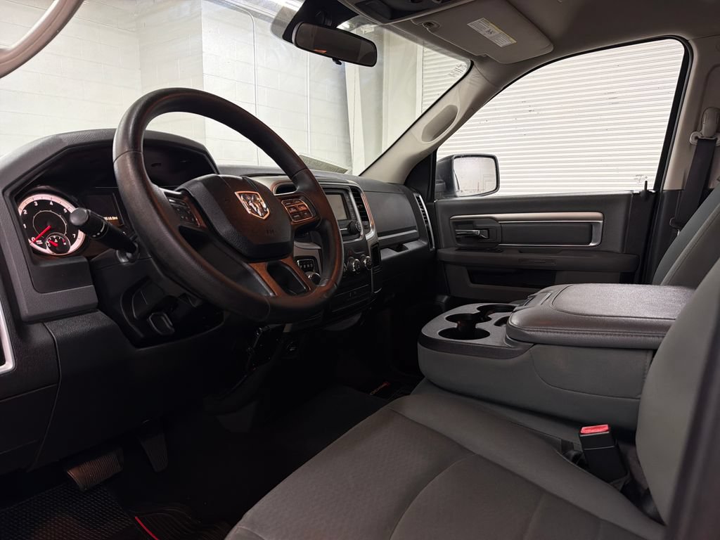 Used 2017 RAM 1500 Classic SLT RWD image 6