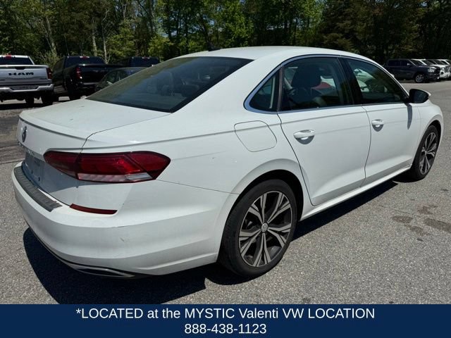 Certified 2022 Volkswagen Passat 2.0T SE FWD image 5