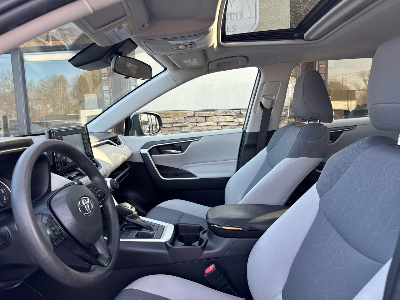 Used 2019 Toyota RAV4 XLE image 14