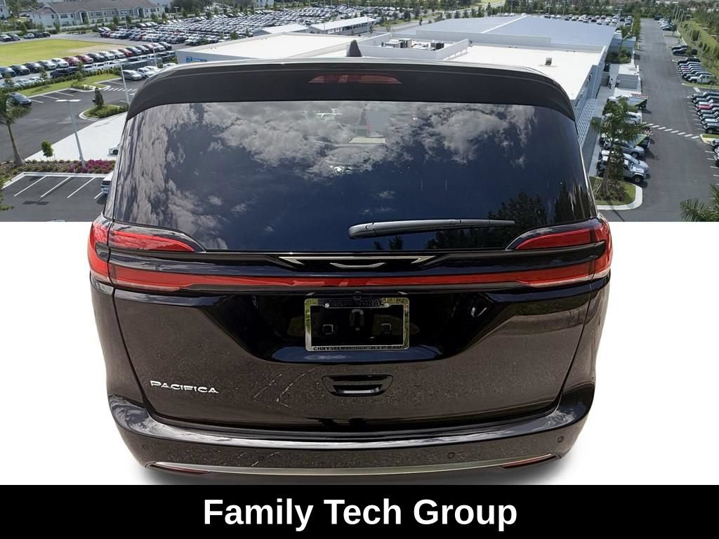 New 2027 Chrysler Pacifica Select w/ Family Tech Group FWD image 4