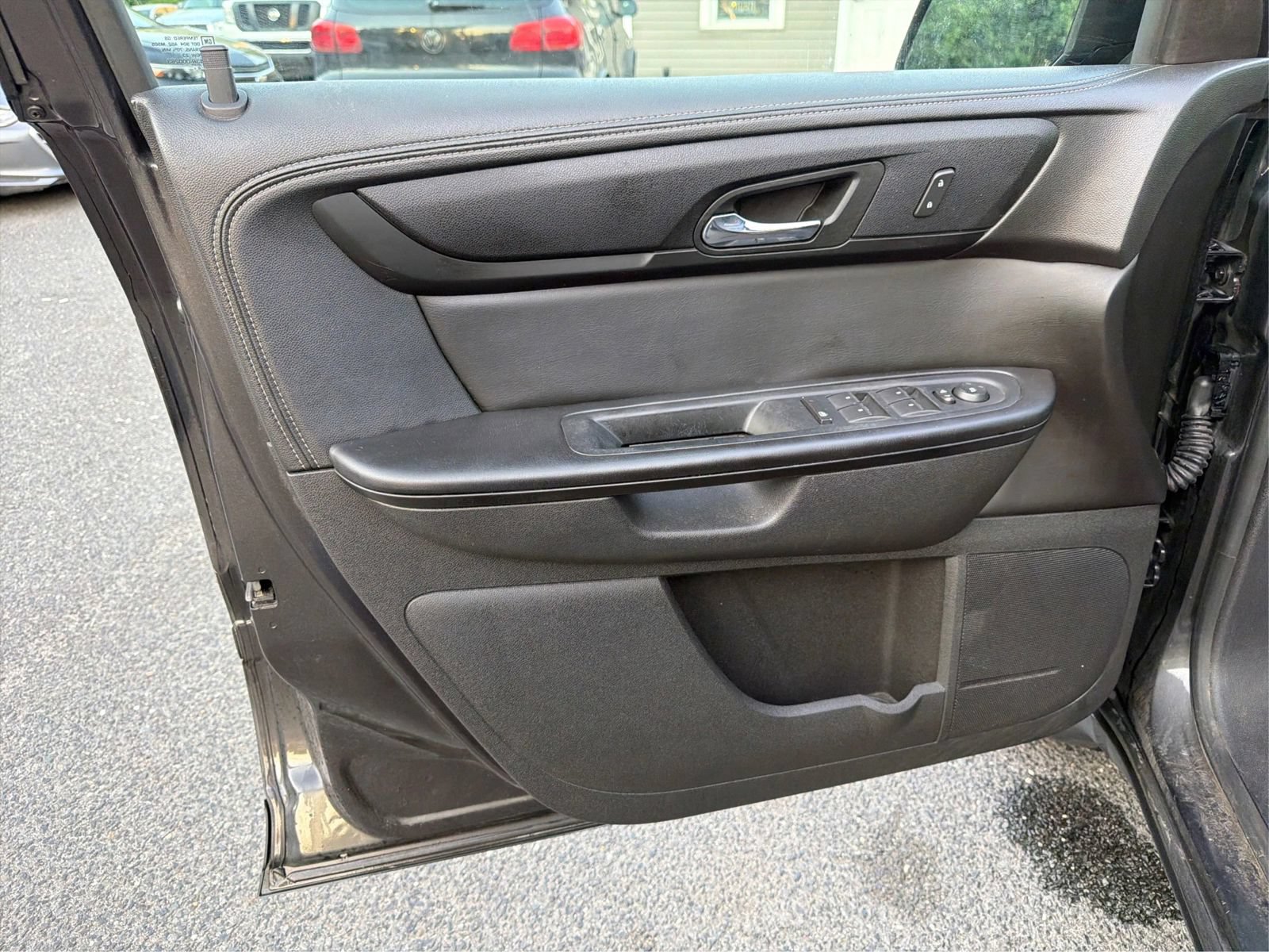 Used 2015 Chevrolet Traverse LT FWD image 22