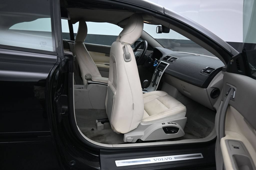 Used 2011 Volvo C70 T5 FWD image 32