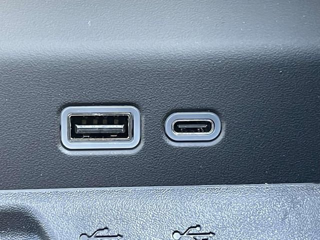 New 2026 Chevrolet Suburban Premier image 23