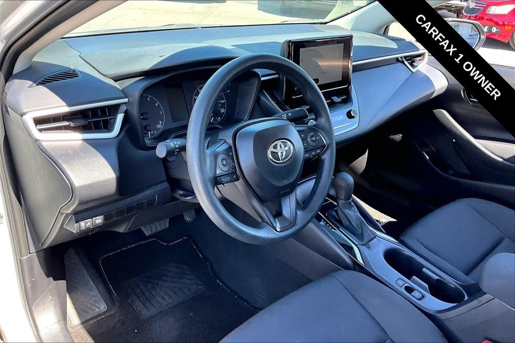 Used 2025 Toyota Corolla LE FWD image 5