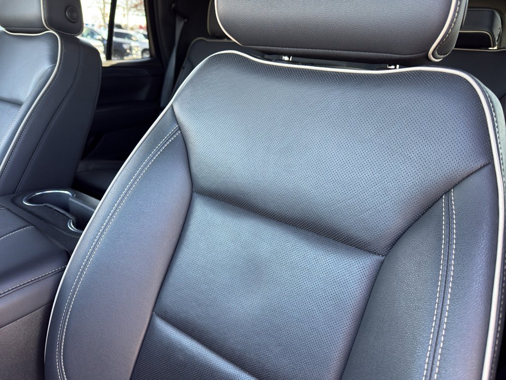 Used 2024 GMC Yukon SLT image 14