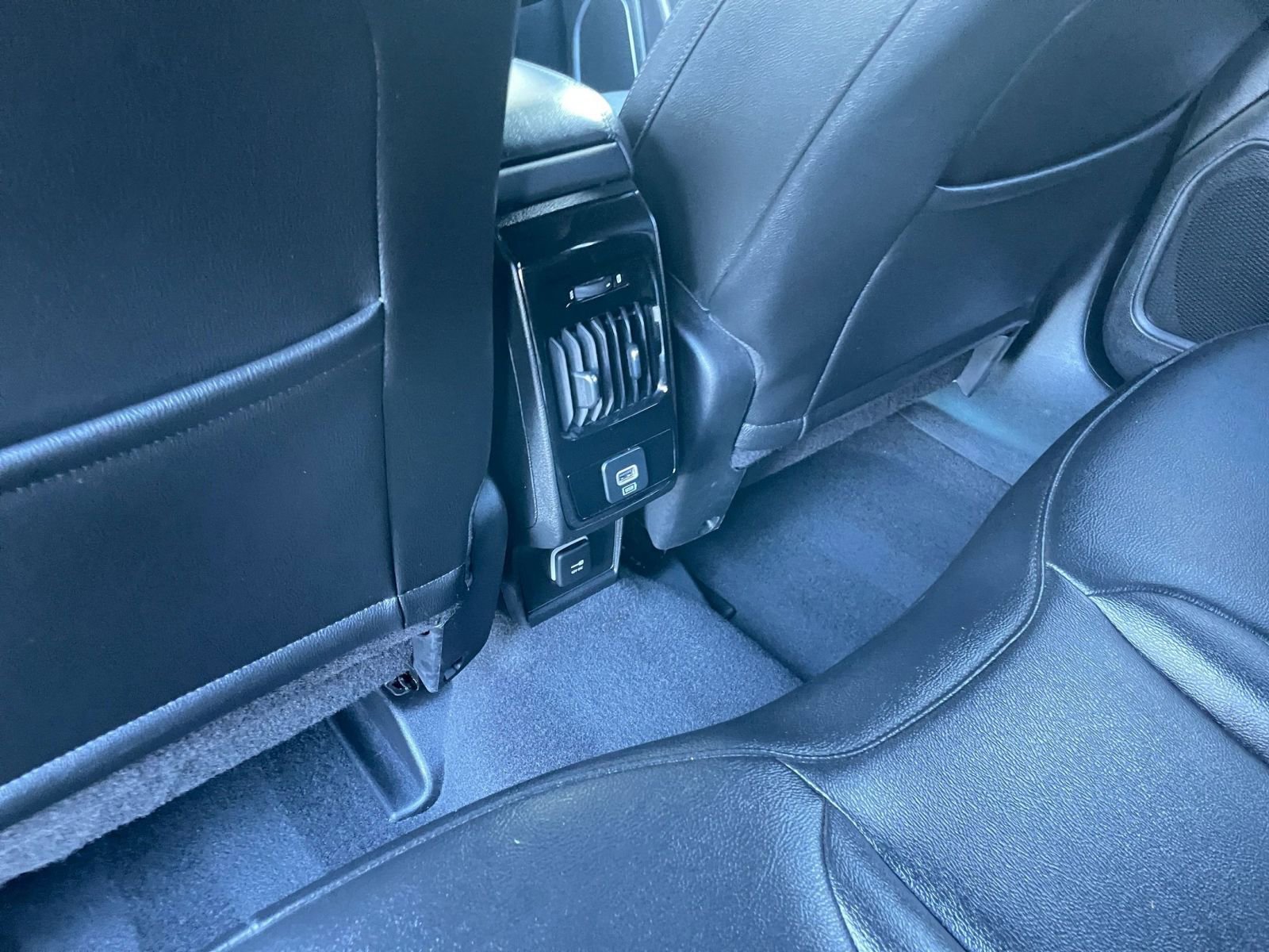 Used 2025 Jeep Compass Latitude image 23