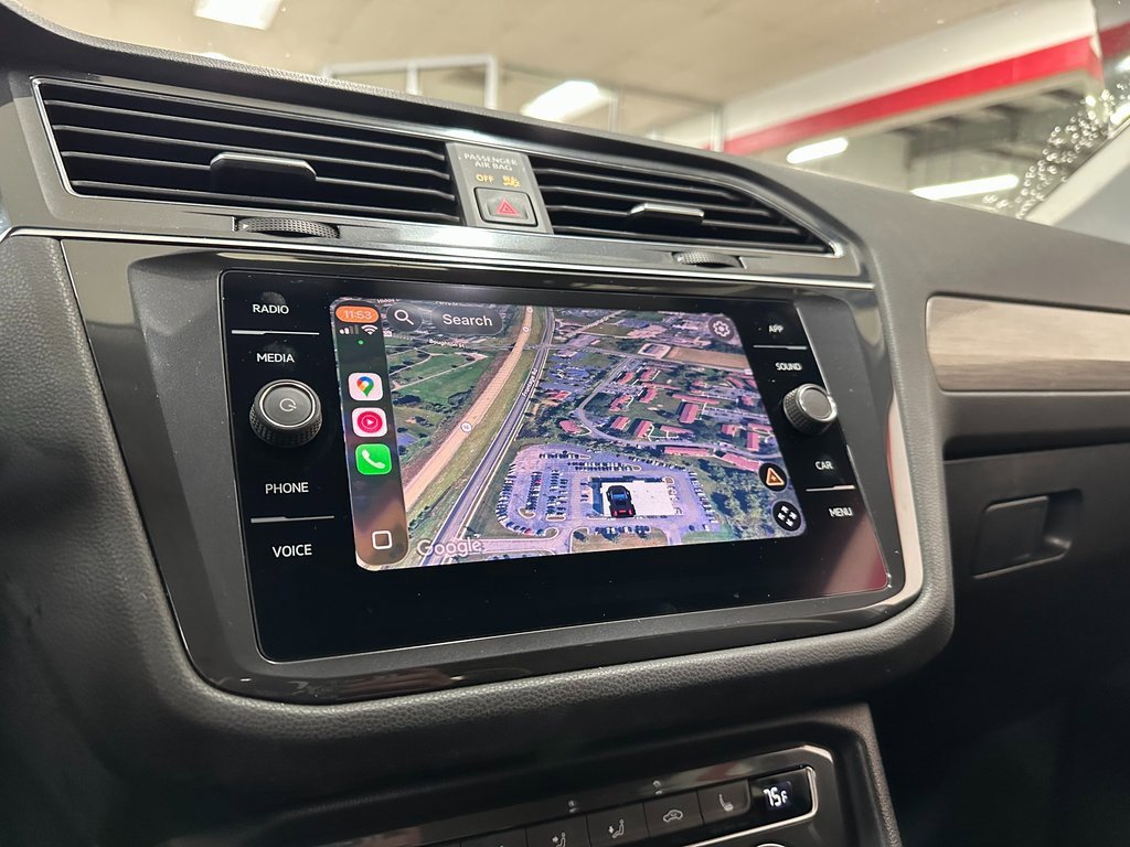 Used 2020 Volkswagen Tiguan SE w/ Panoramic Sunroof Package image 24