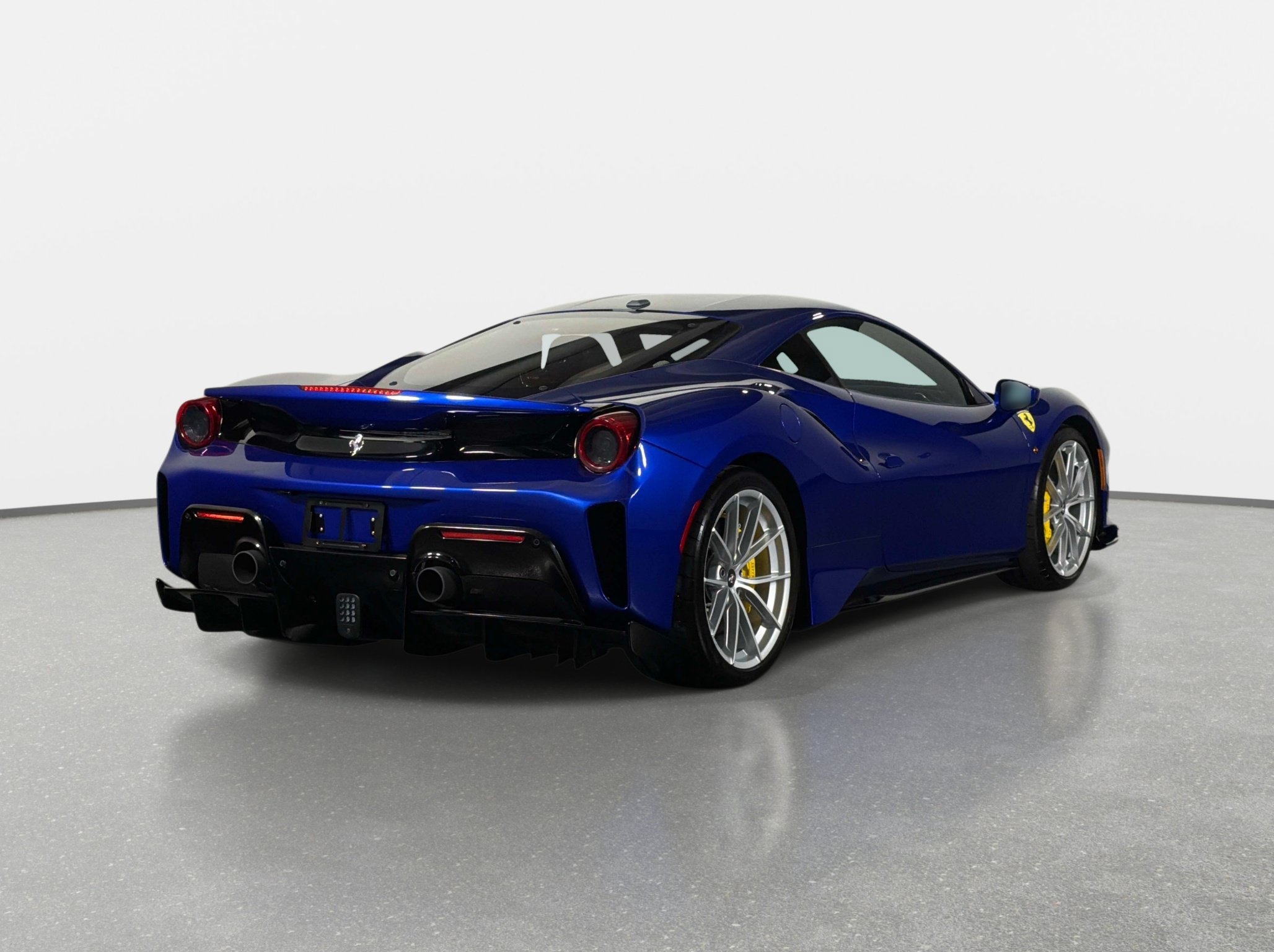 Used 2020 Ferrari 488 Pista Coupe RWD image 7