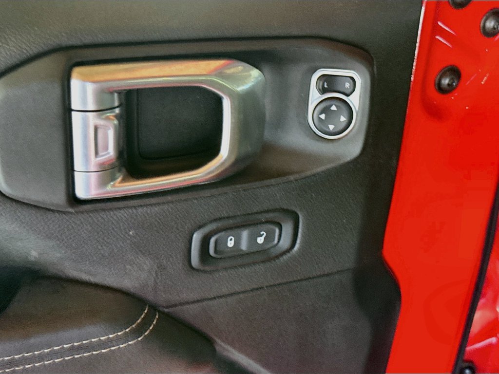 Used 2023 Jeep Wrangler Unlimited Rubicon w/ LED Lighting Group AWD/4WD image 19