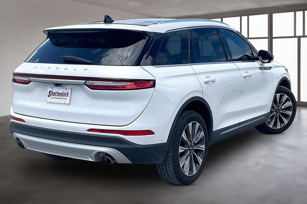 Used 2022 Lincoln Corsair Reserve w/ Elements Package FWD image 6