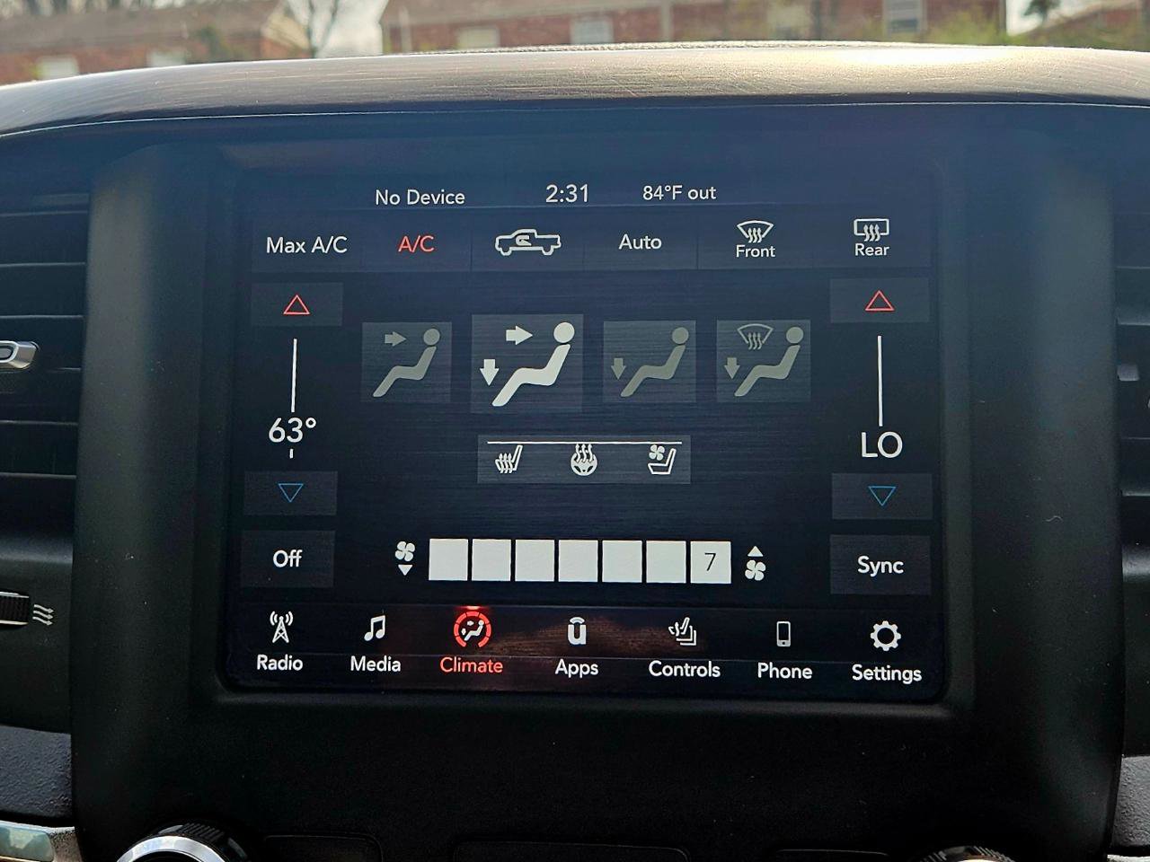 Used 2019 RAM 1500 Laramie AWD/4WD image 21