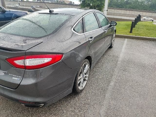 Used 2016 Ford Fusion Titanium AWD/4WD image 9