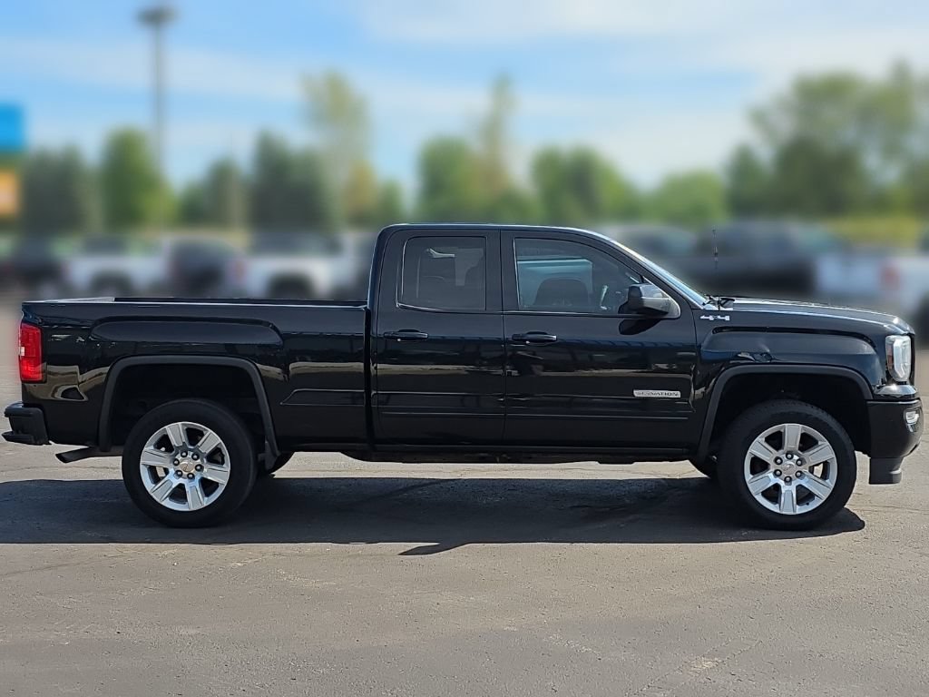 Used 2018 GMC Sierra 1500 SLE w/ SLE Value Package AWD/4WD image 7