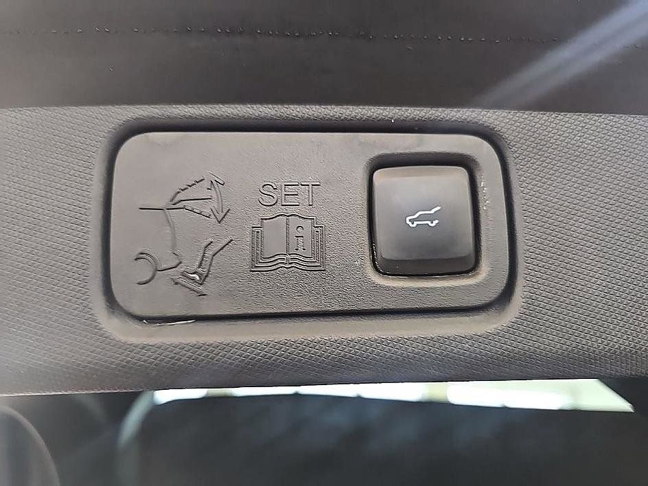 Used 2021 Ford Mustang Mach-E Select w/ Comfort/Appearance Package image 32