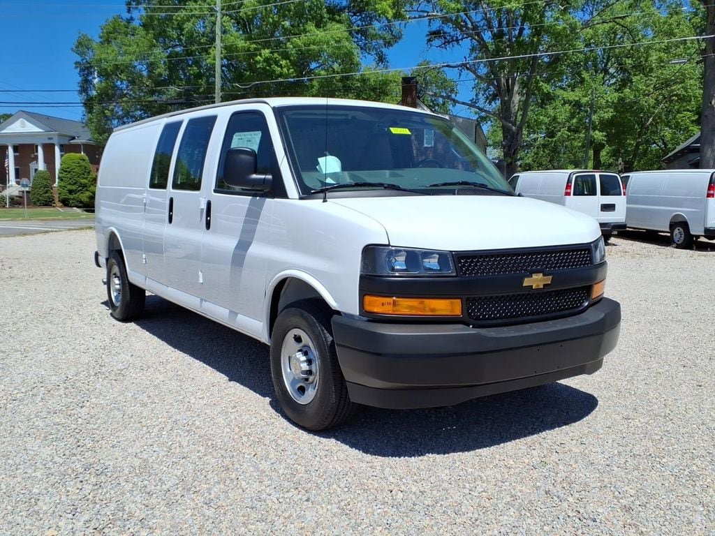 New 2026 Chevrolet Express 2500 Extended RWD image 1