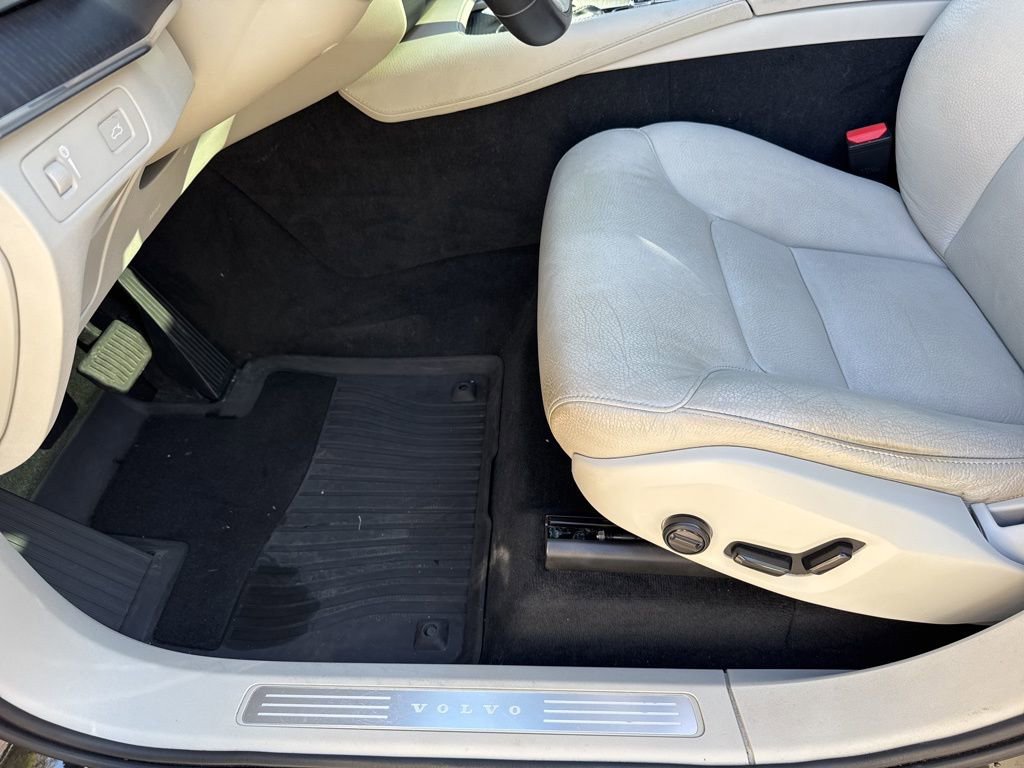 Used 2020 Volvo XC90 T5 Momentum AWD/4WD image 34