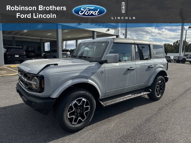 New 2026 Ford Bronco Outer Banks AWD/4WD image 1
