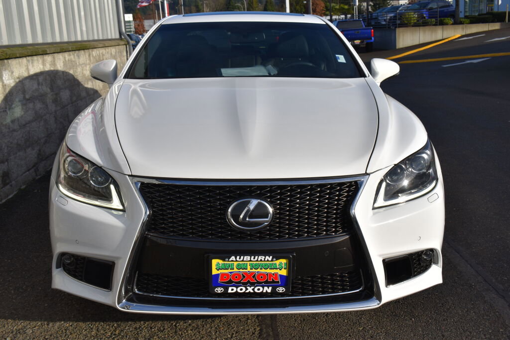 Used 2014 Lexus LS 460 AWD image 2