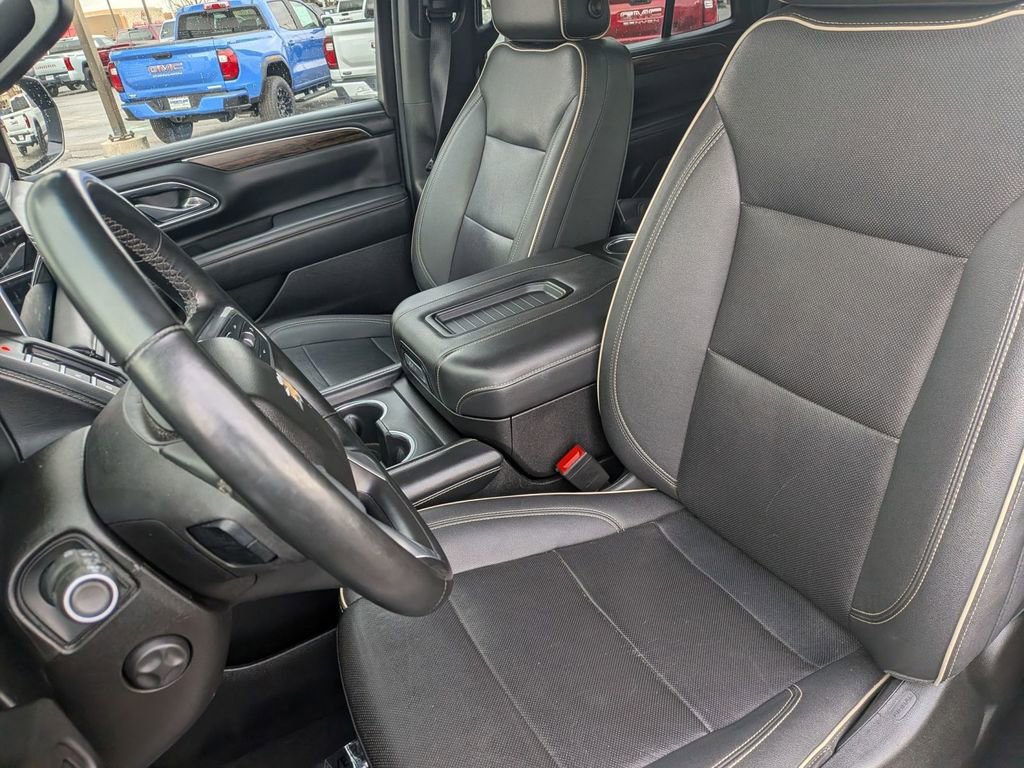 Used 2023 Chevrolet Tahoe Premier AWD/4WD image 15