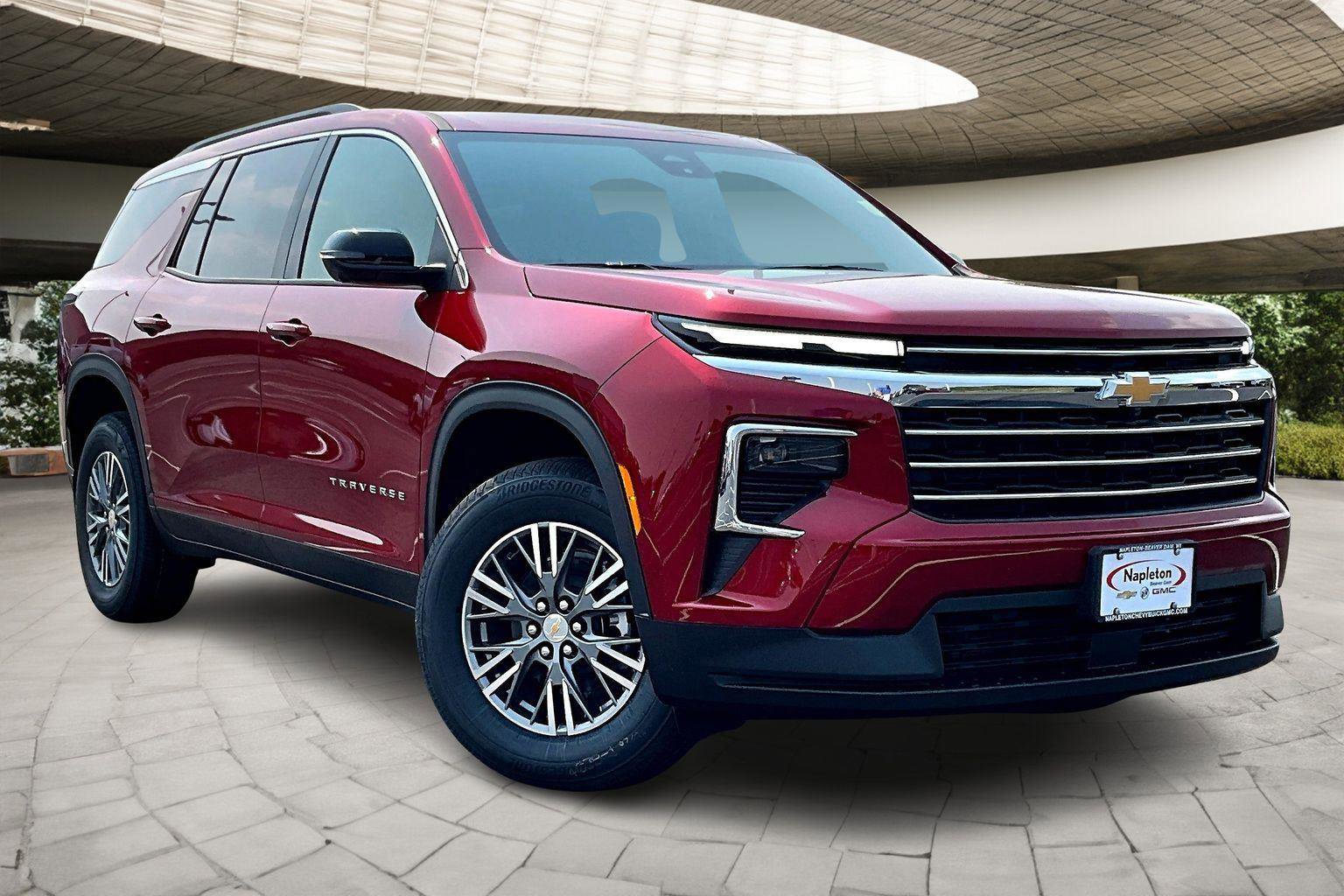 New 2026 Chevrolet Traverse LT w/ Driver Confidence Package image 2