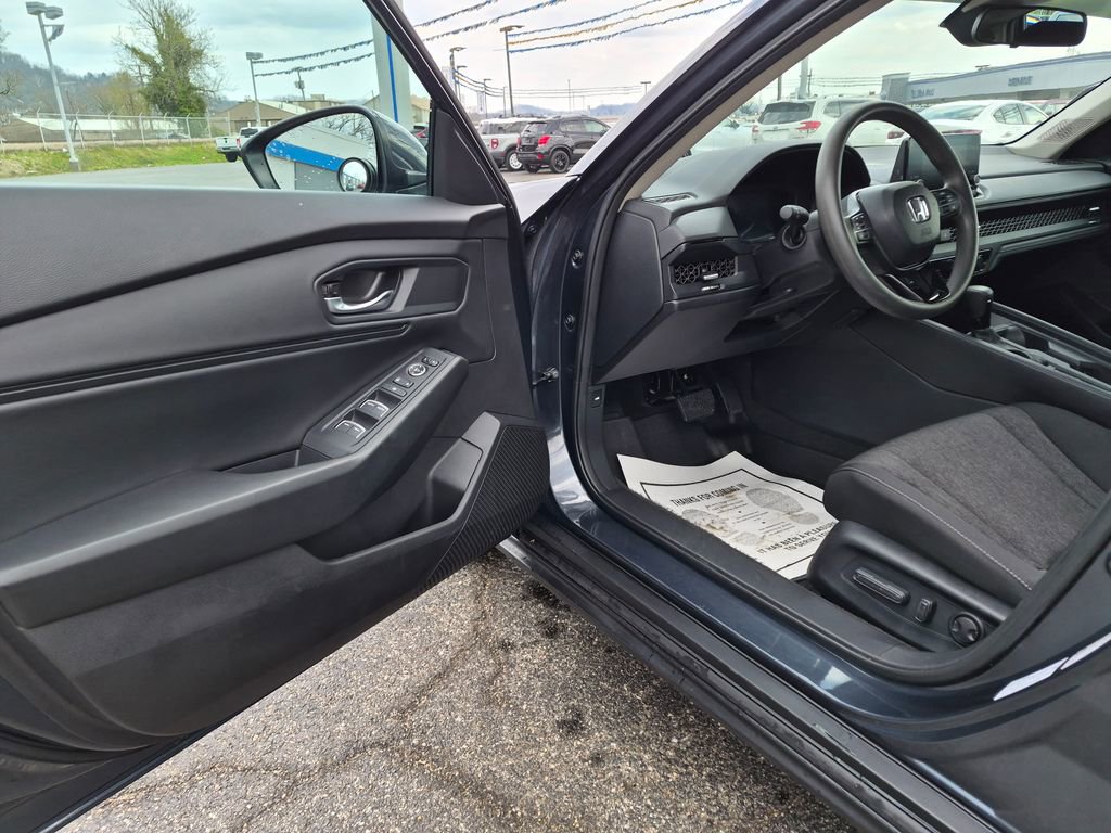 Used 2024 Honda Accord EX image 10
