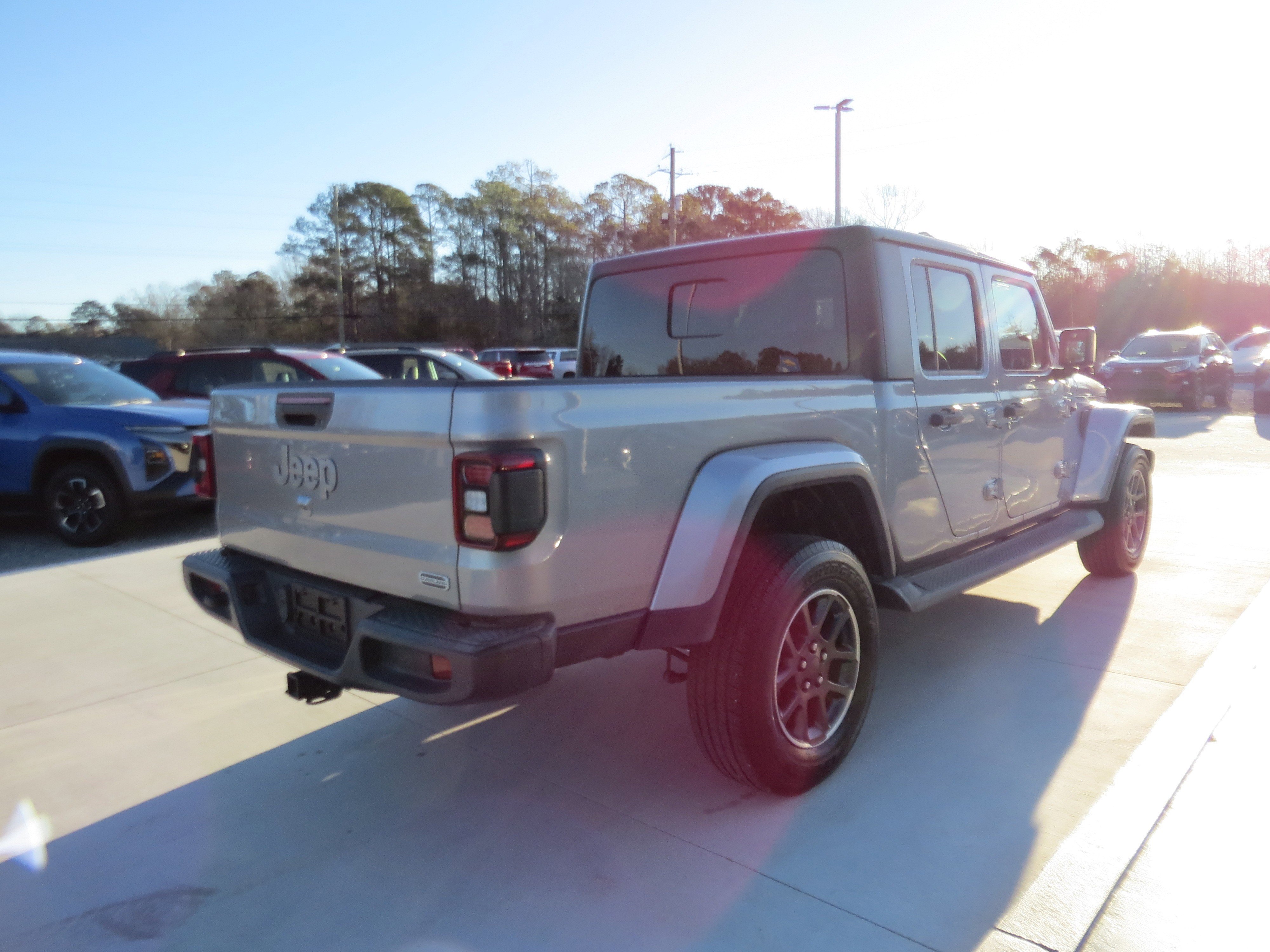Used 2020 Jeep Gladiator Overland w/ LED Lighting Group image 4