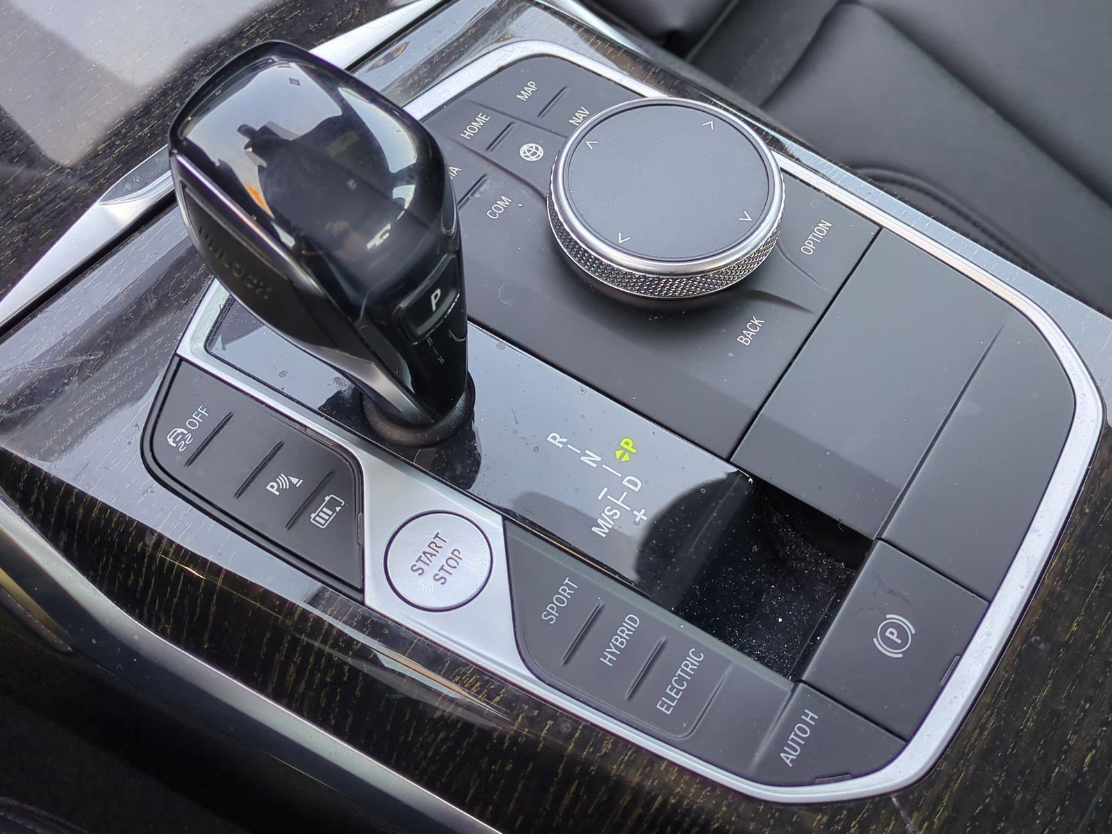 Used 2021 BMW 330e image 25