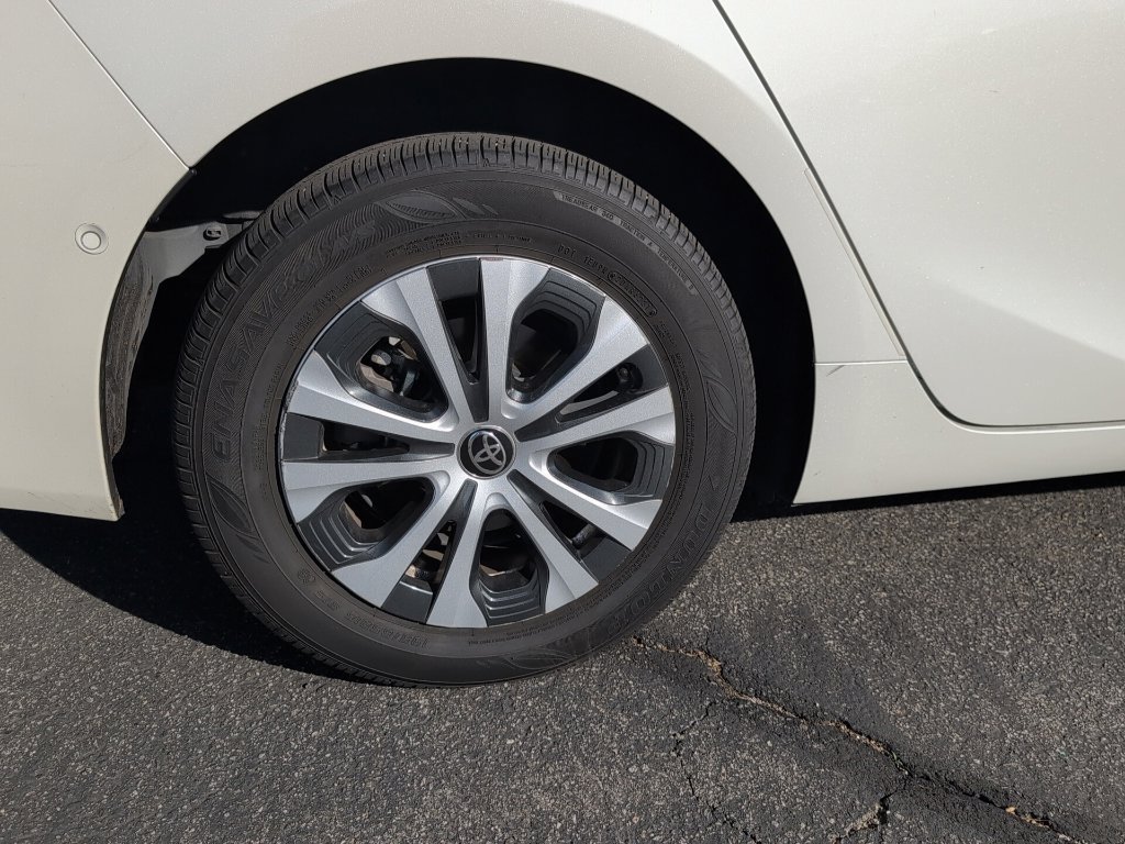 Certified 2019 Toyota Prius XLE w/ Advanced Technology Package AWD/4WD image 8
