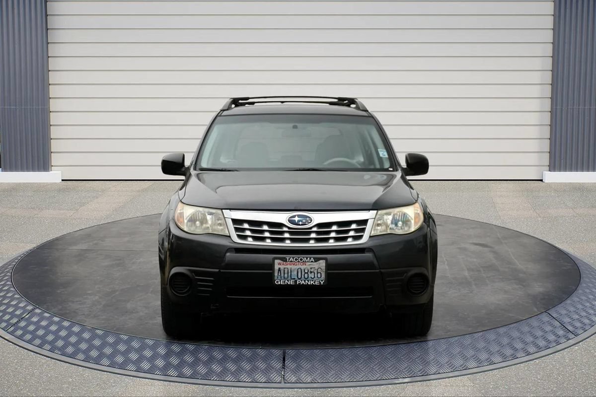 Used 2011 Subaru Forester 2.5X w/ Alloy Wheel Value Pkg AWD/4WD image 2