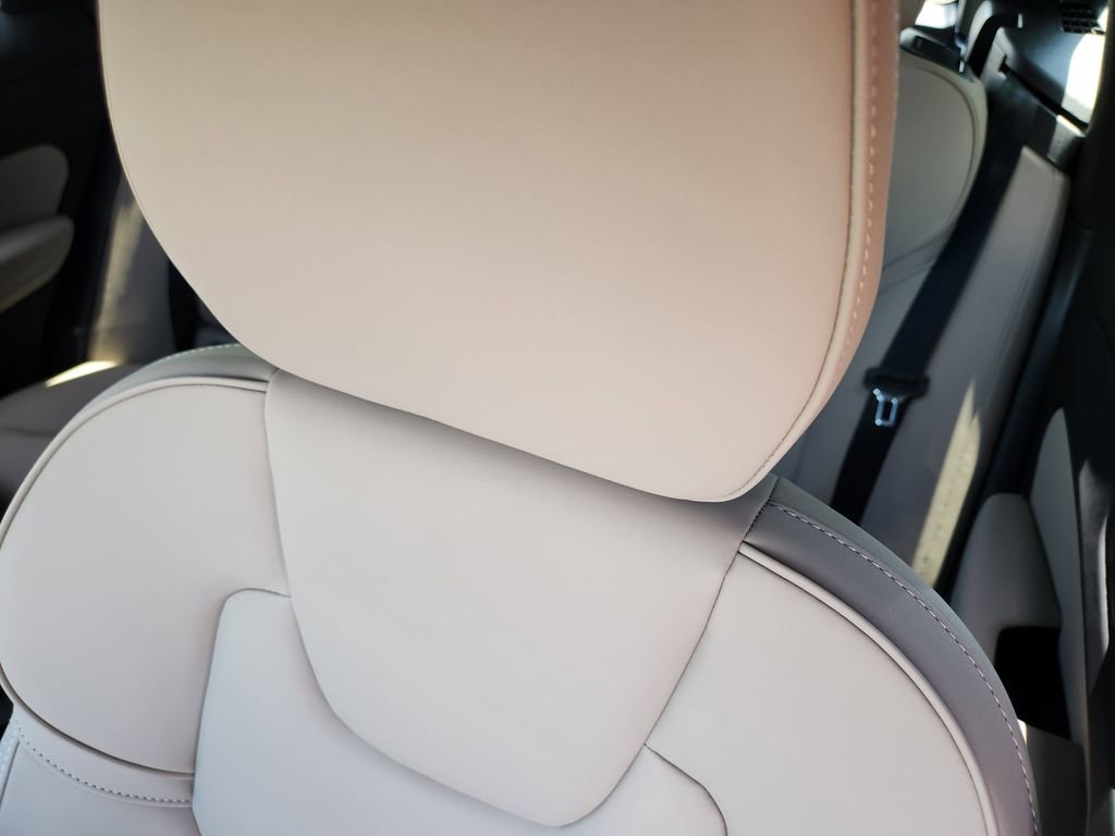 New 2026 Volvo XC60 B5 Plus w/ Protection Package Premier AWD/4WD image 6