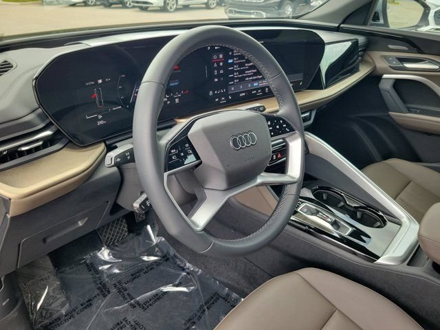 Certified 2025 Audi Q5 Premium w/ Premium Plus AWD/4WD image 17
