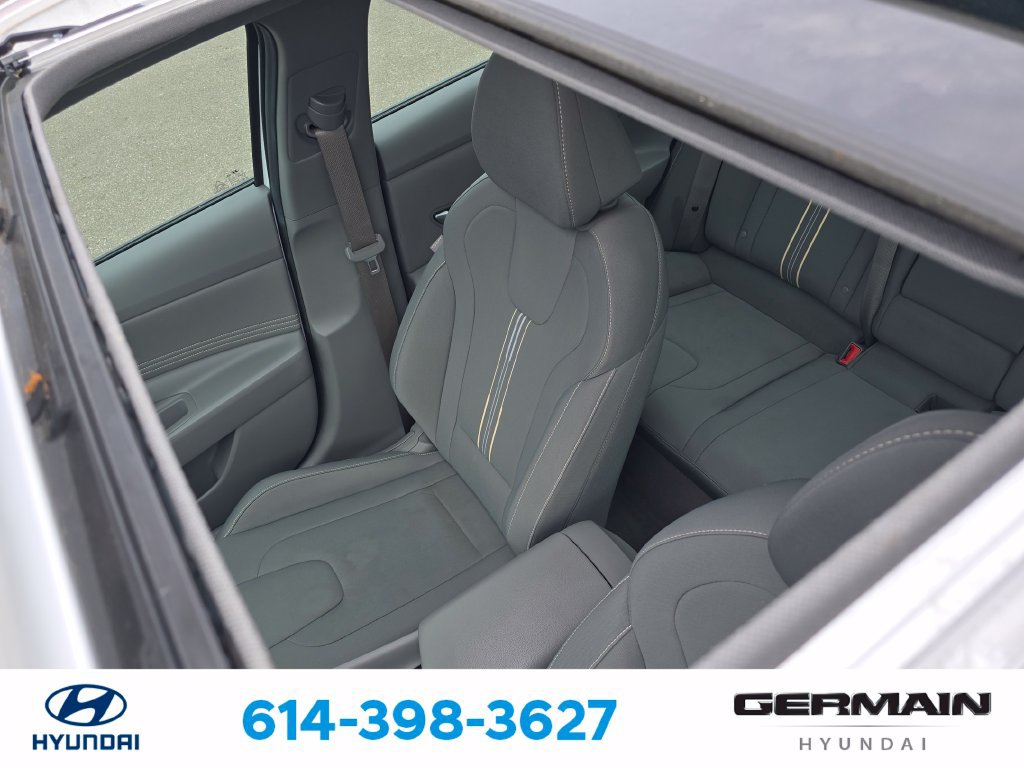 Used 2025 Hyundai Elantra SEL FWD image 22