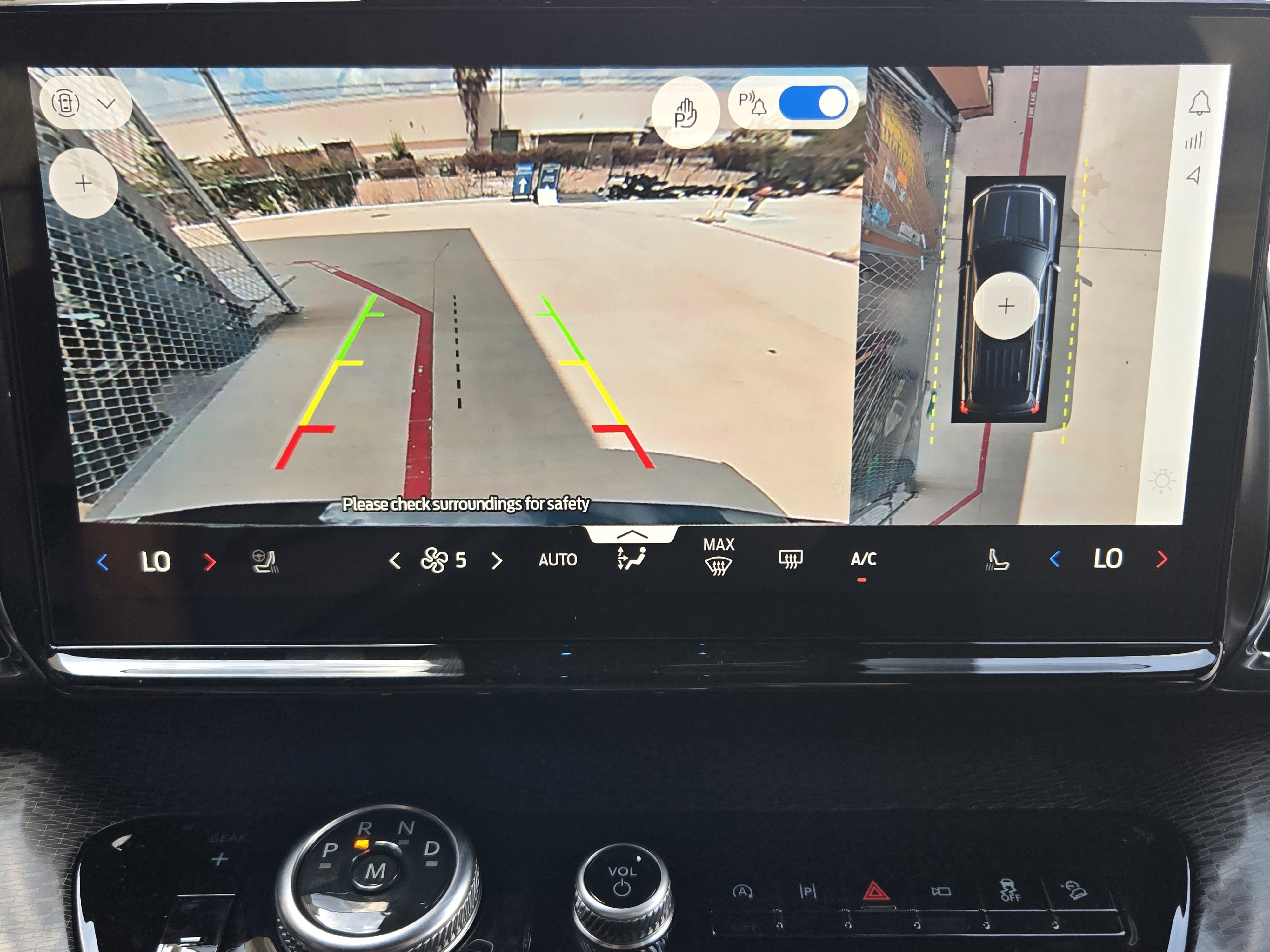 Used 2026 Ford Expedition Max Platinum w/ Stealth Appearance Package image 14