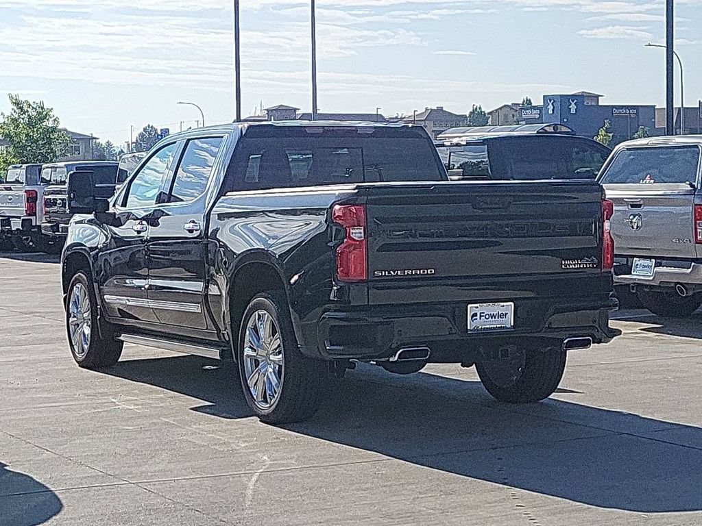 Used 2025 Chevrolet Silverado 1500 High Country w/ High Country Premium Package AWD/4WD image 6